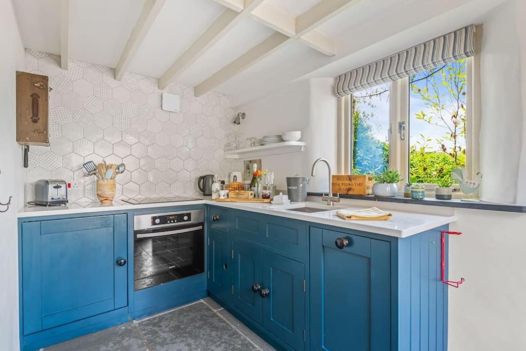 Luxury Self-Contained Cottage For Two With Hot Tub Staverton  Zewnętrze zdjęcie